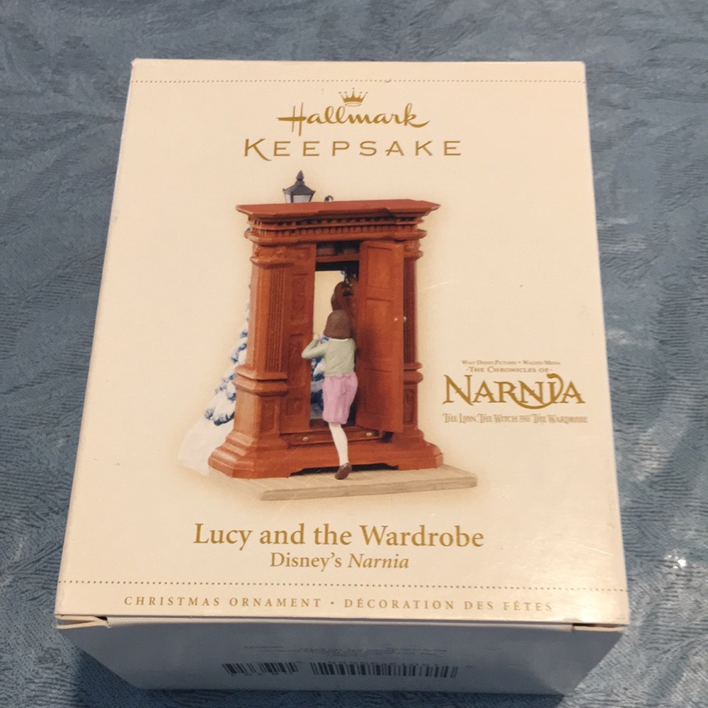 Lucy and the wardrobe Disney’s Narnia Hallmark 2006 Hallmark Ornament BRAND NEW